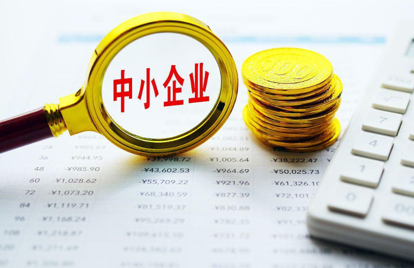 金融法务合规顾问服务对比：极客律师与传统律所的服务模式差异解析